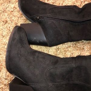 Black High-Heeled Boots